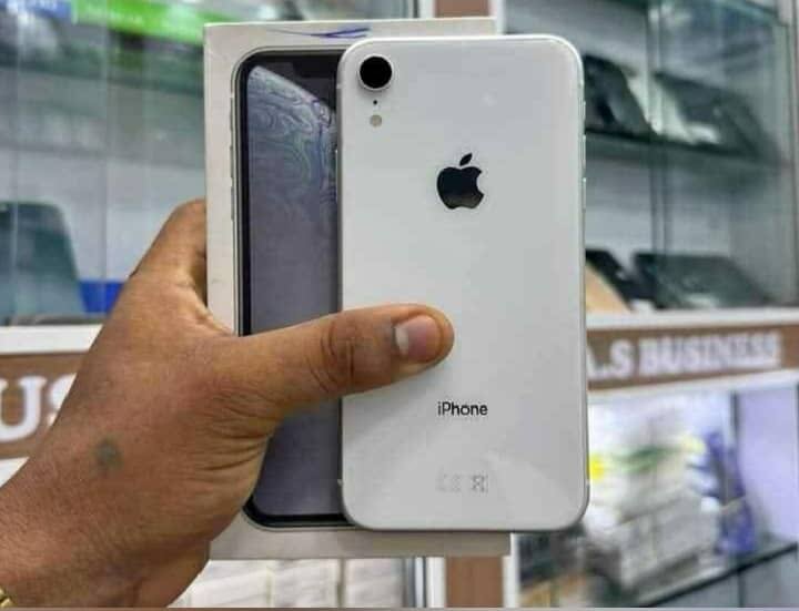 iPhone XR