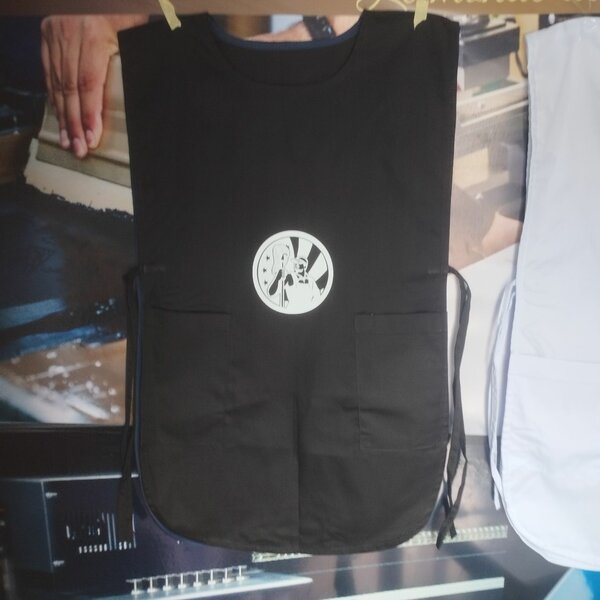 Tablier de Salon Professionnel