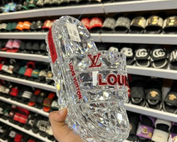 Sandales en cristal élégantes