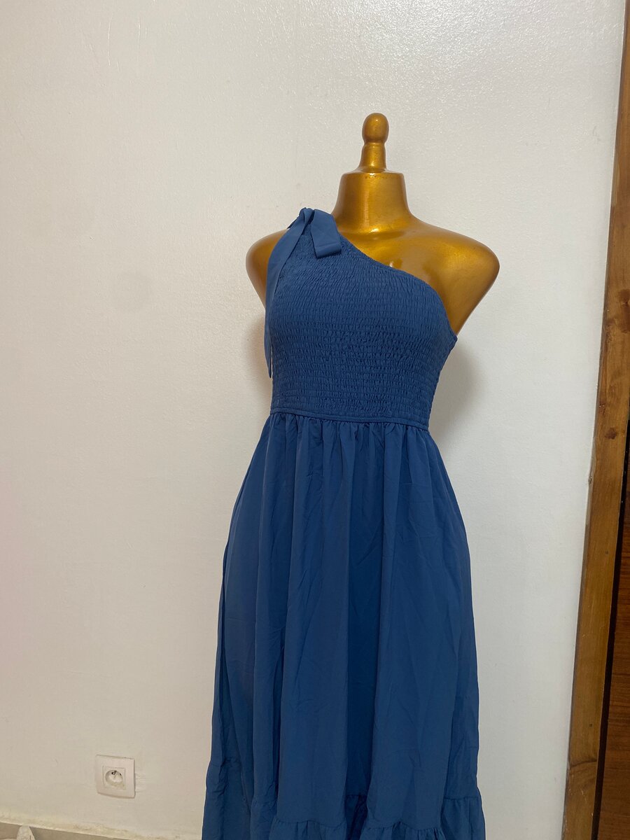 Robe asymétrique bleue chic