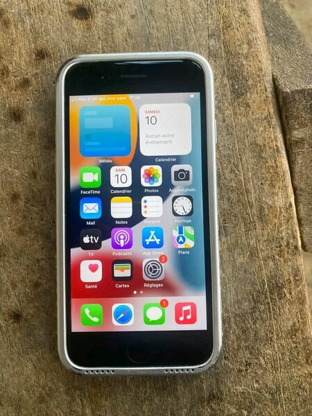 iPhone SE 64 Go Argenté