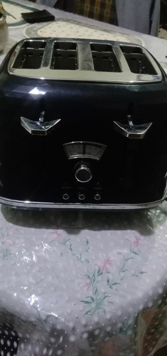 Four sliced toaster