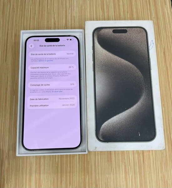 iPhone 15pro max 256 Go Argent