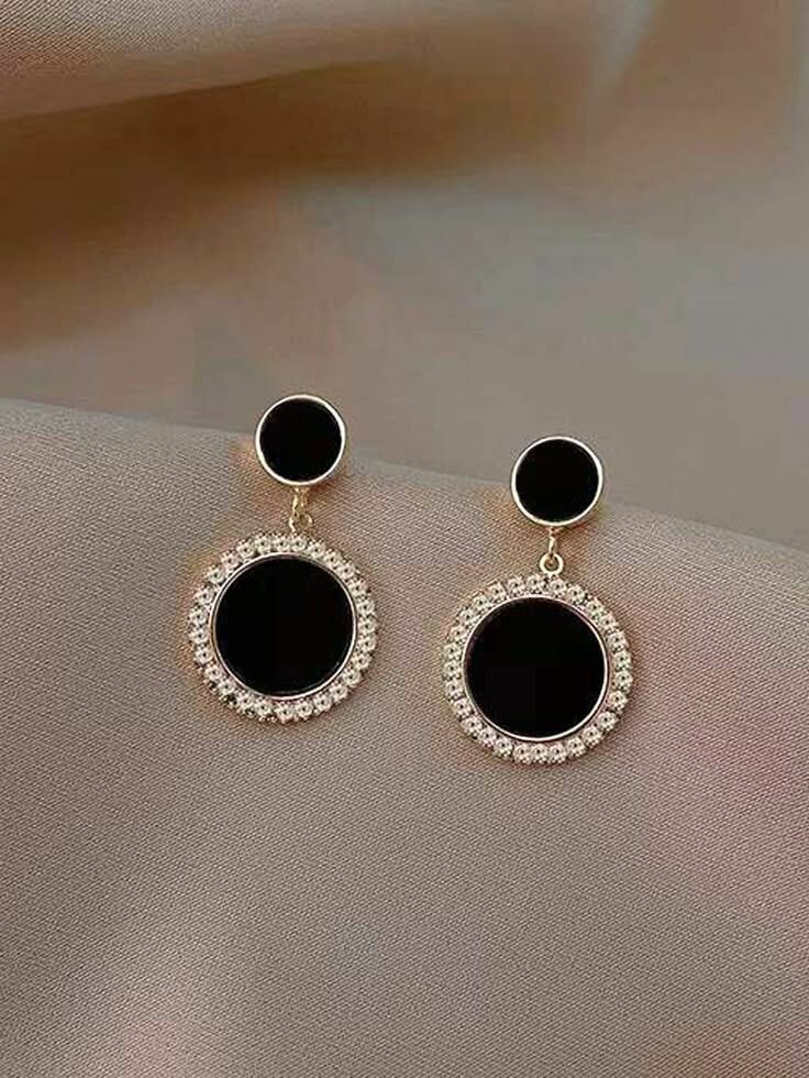 Artificial earrings