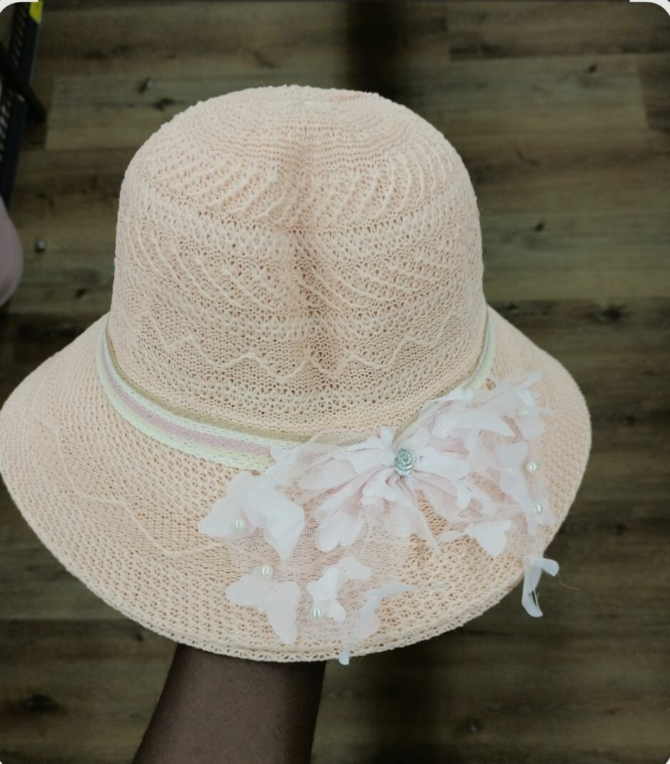Chapeau d'été élégant femme