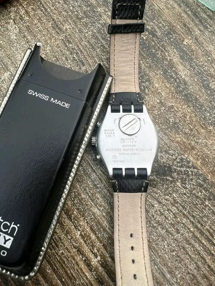 Montre Suisse Vintage Etanche