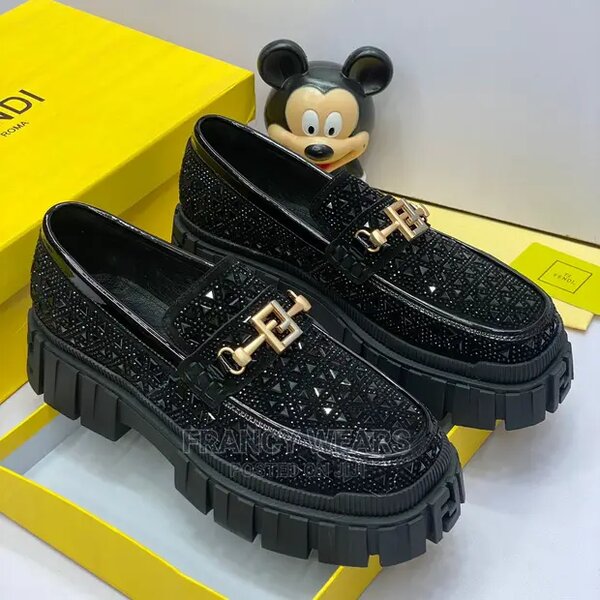 Fendi platform shoe (size 45)