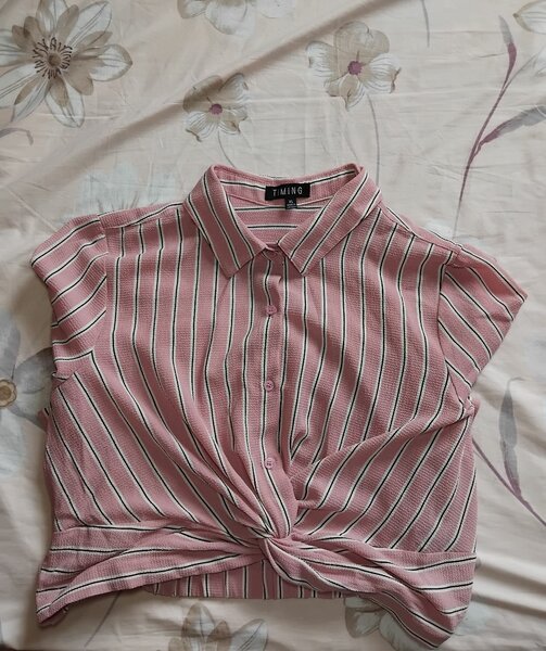 Long sleeve crop shirt, Size L/XL