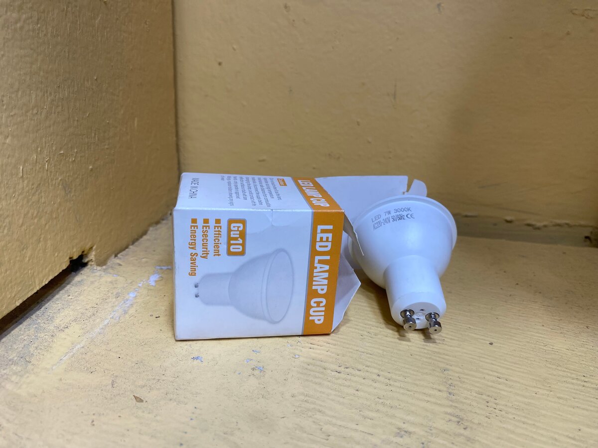 Lampe LED G10 - Économique et Durable