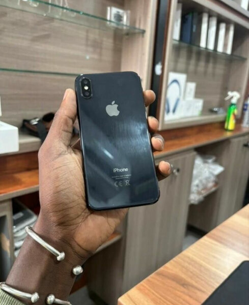 iPhone X 64GB Noir Débloqué