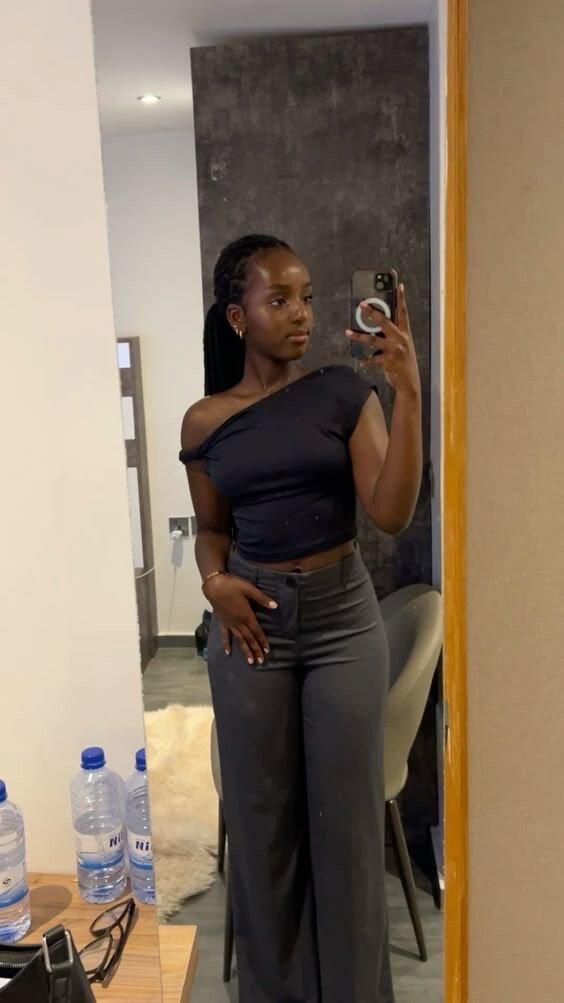 Haut asymétrique élégant