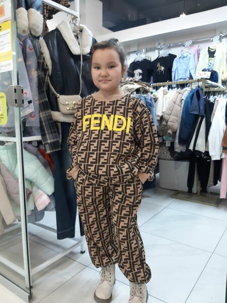 FENDI 2-КА ТОЛСТОВКА С ЮБКОЙ И СО ШТАНАМИ