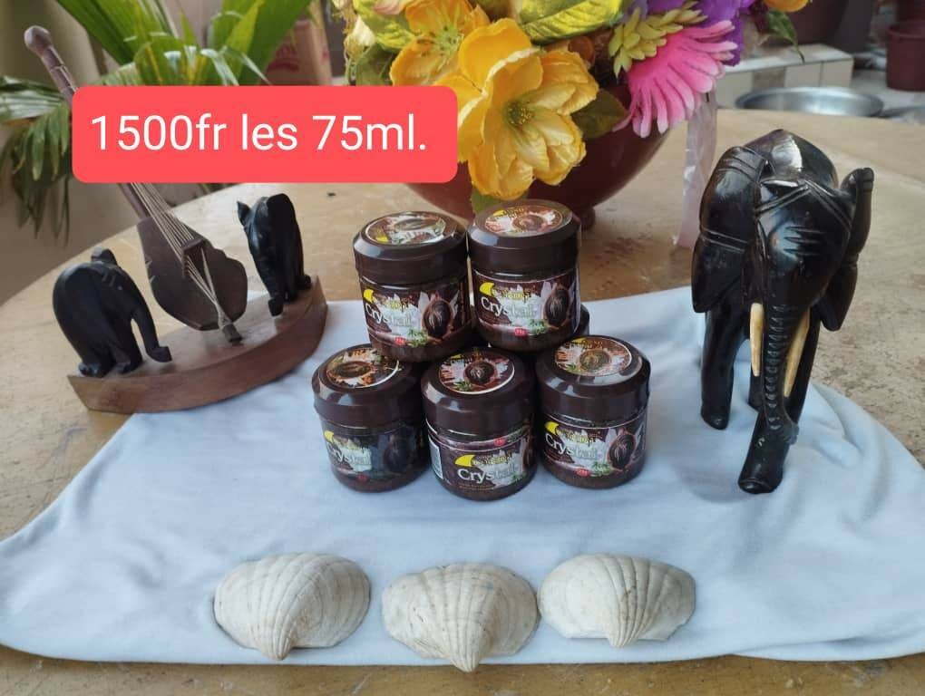 Pommade de cheveux et barbe