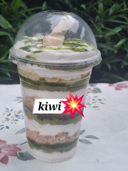 Layercups kiwi.