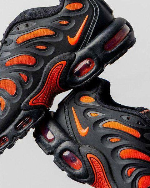 Baskets noires et orange élégantes