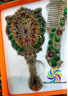 Metallic Comb and Mirror Set.
