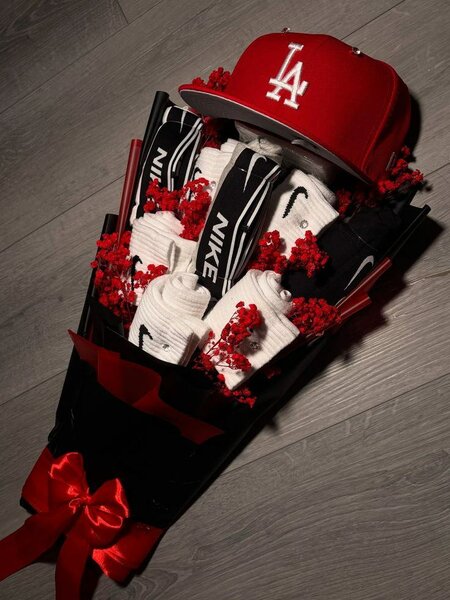 Bouquet chapeaux et fleurs