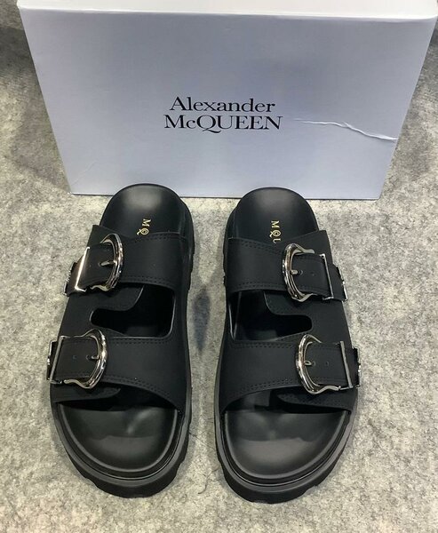 Claquettes élégantes Homme