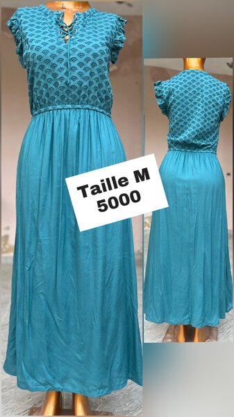 Robe longue en dentelle