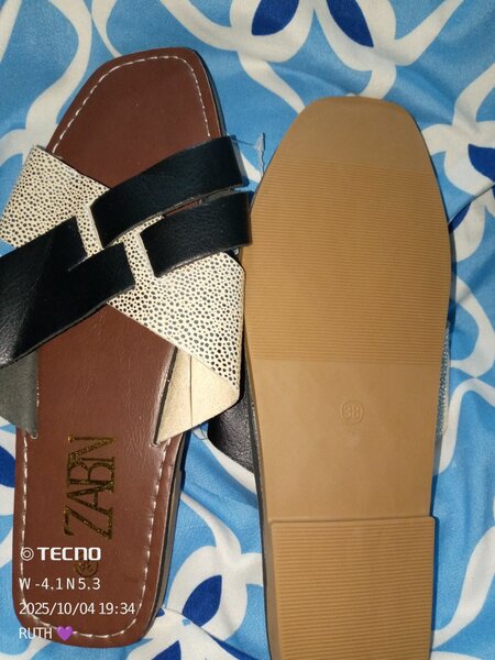 Sandales croisées élégantes femme