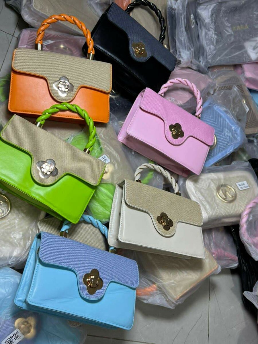 Sacs bandoulière colorés tendance