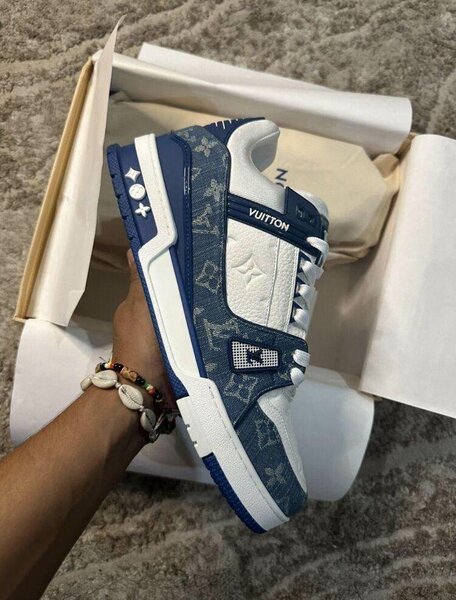 Sneakers élégants LV