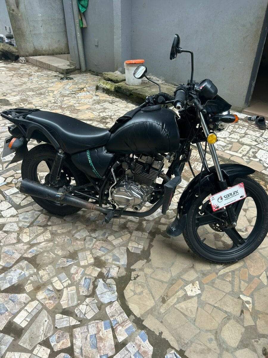 Moto aloba tout papier a jour