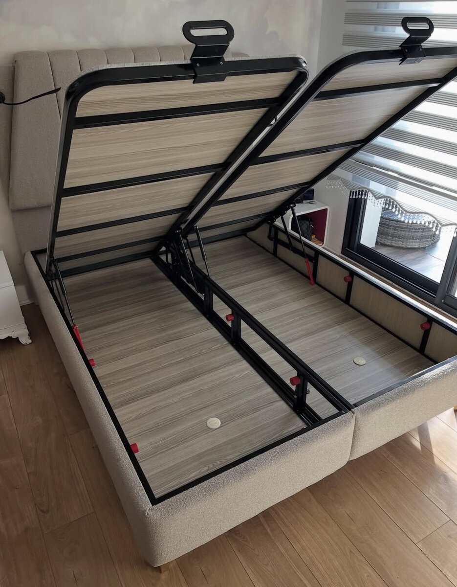 Lit coffre rabattable moderne