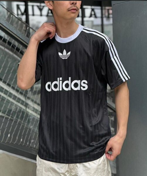 Tee-shirts