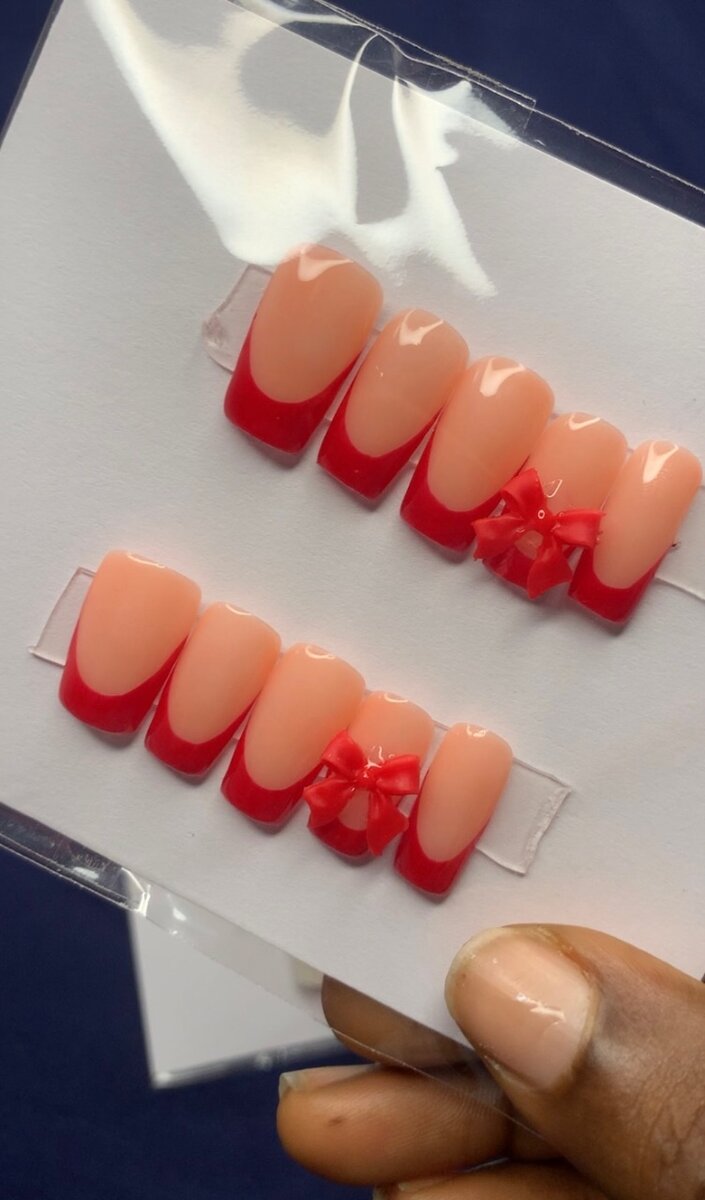 Faux Ongles Colorés Élégants