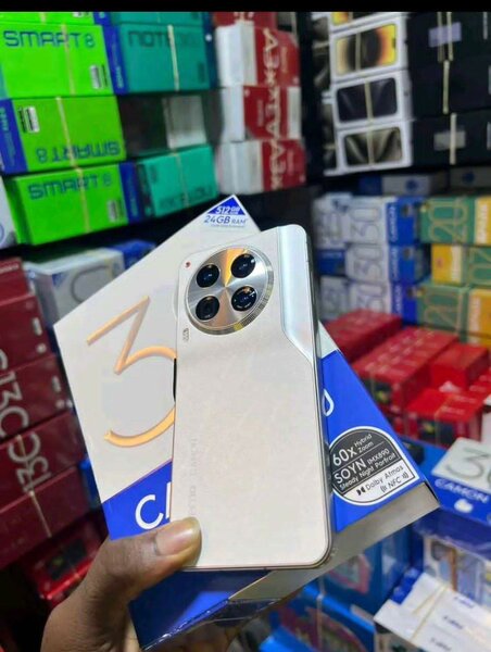 Camon 30