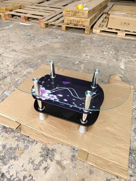 TABLE VITRÉE