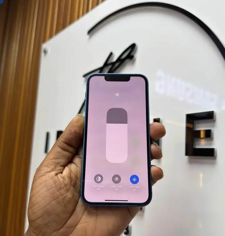 iPhone 128 Go Bleue Débloquée