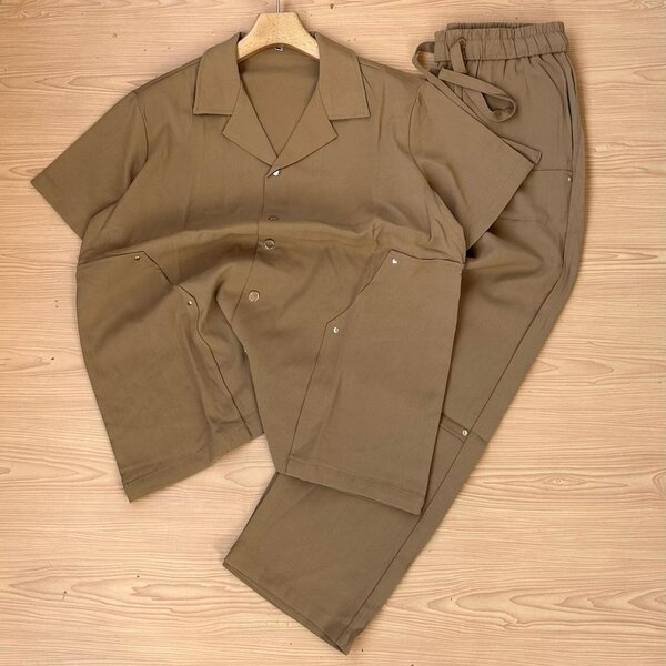 Short sleeve and jeans