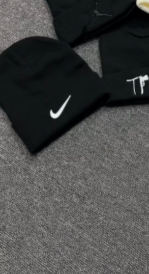 шапка черная