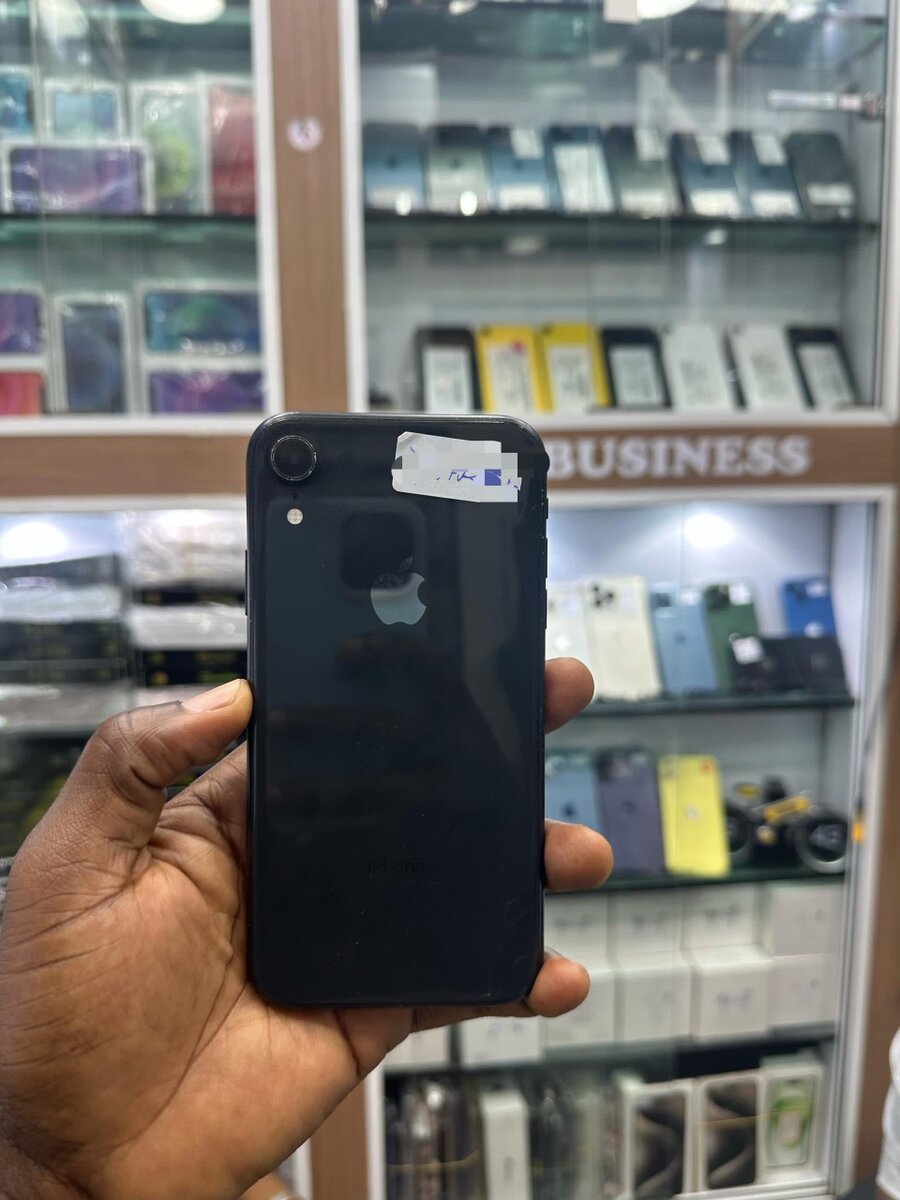 iphone Xr 64giga tout passe