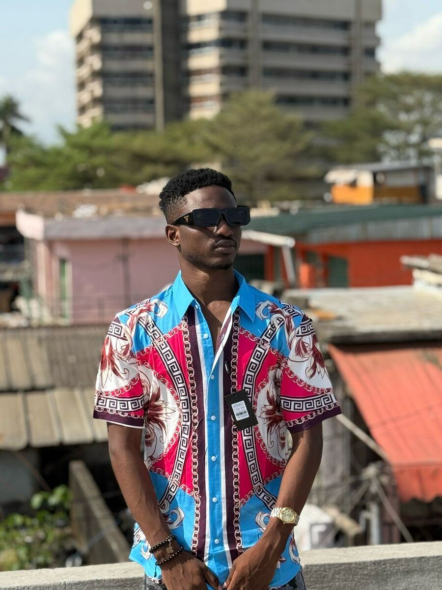 Chemise tendance motifs géométriques