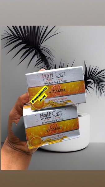 Half Cast Vitamin C Brightening and Glow Face cream