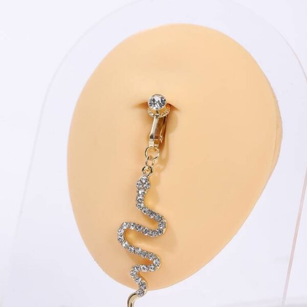 Faux piercing nombril