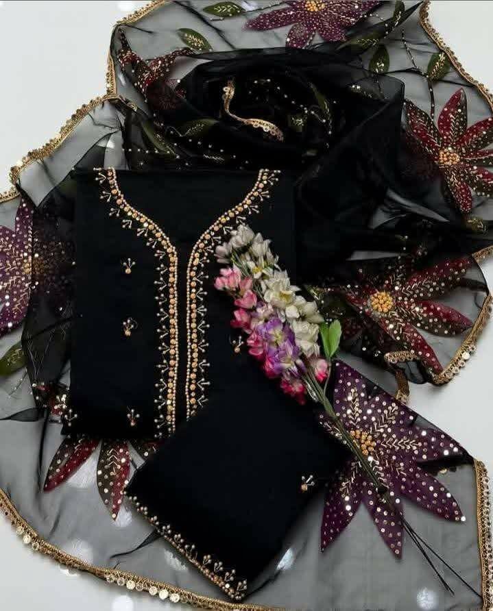 Ladies suit
