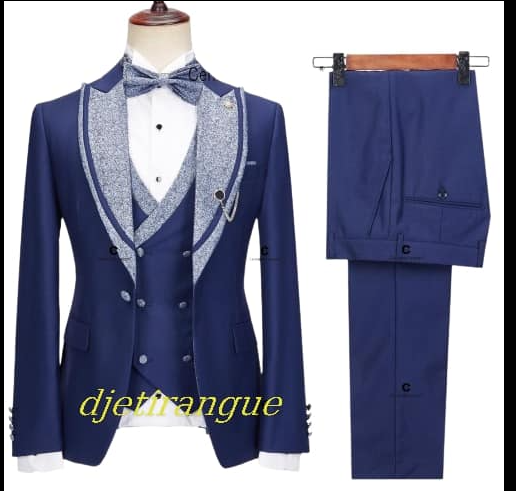  Tuxedos de marié bleu marine pour hommes avec revers en pointe