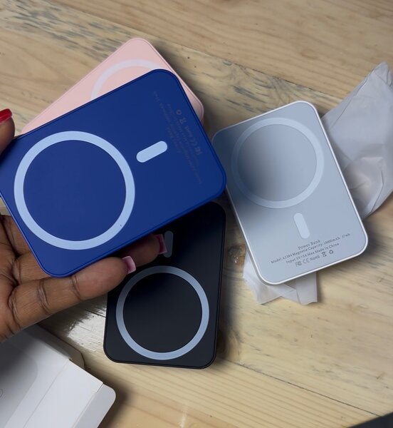 Power bank magsafe