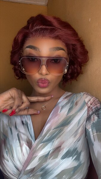 Lunettes de soleil rétro chics