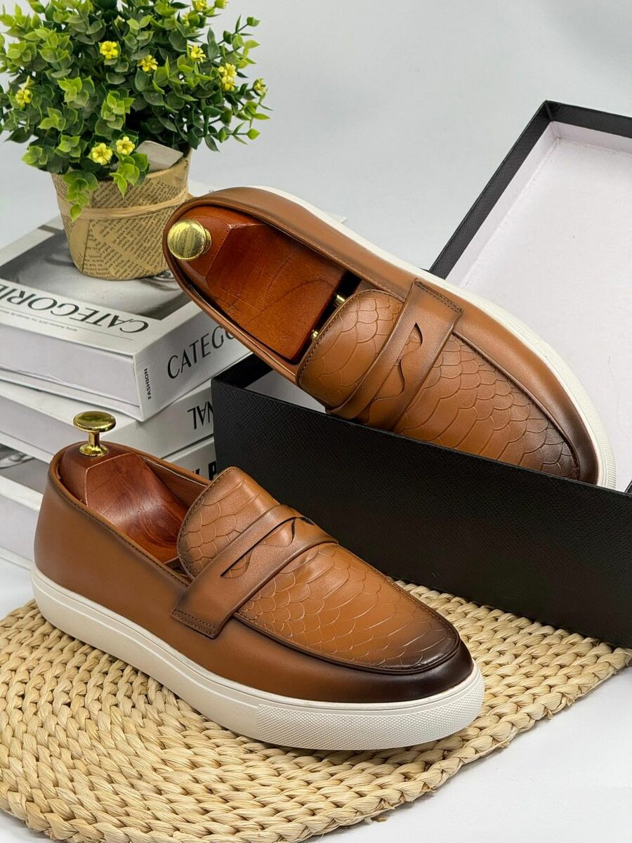 CLARKS CLASSIC WEAR