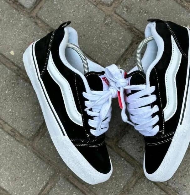 Baskets noires classiques