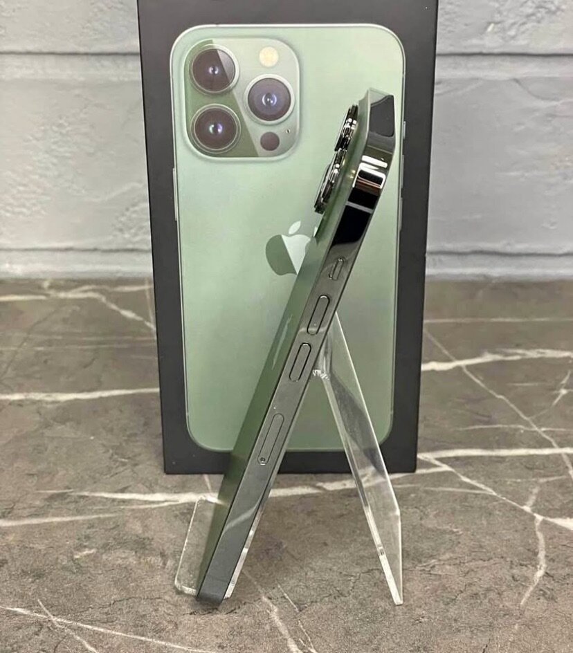 13 pro  haut de gamme vert