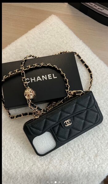 Coque iPhone en cuir Chanel