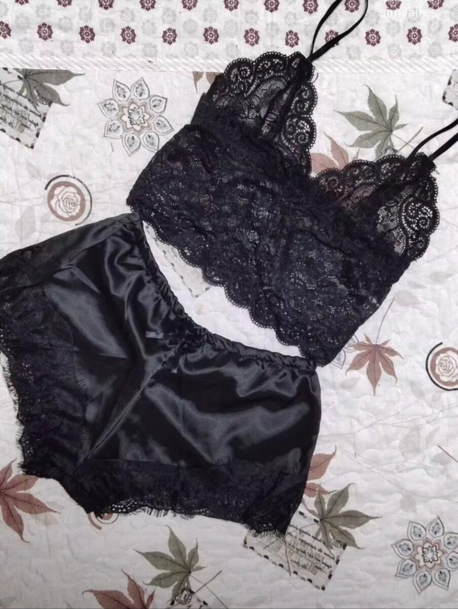Ensemble de lingerie en dentelle