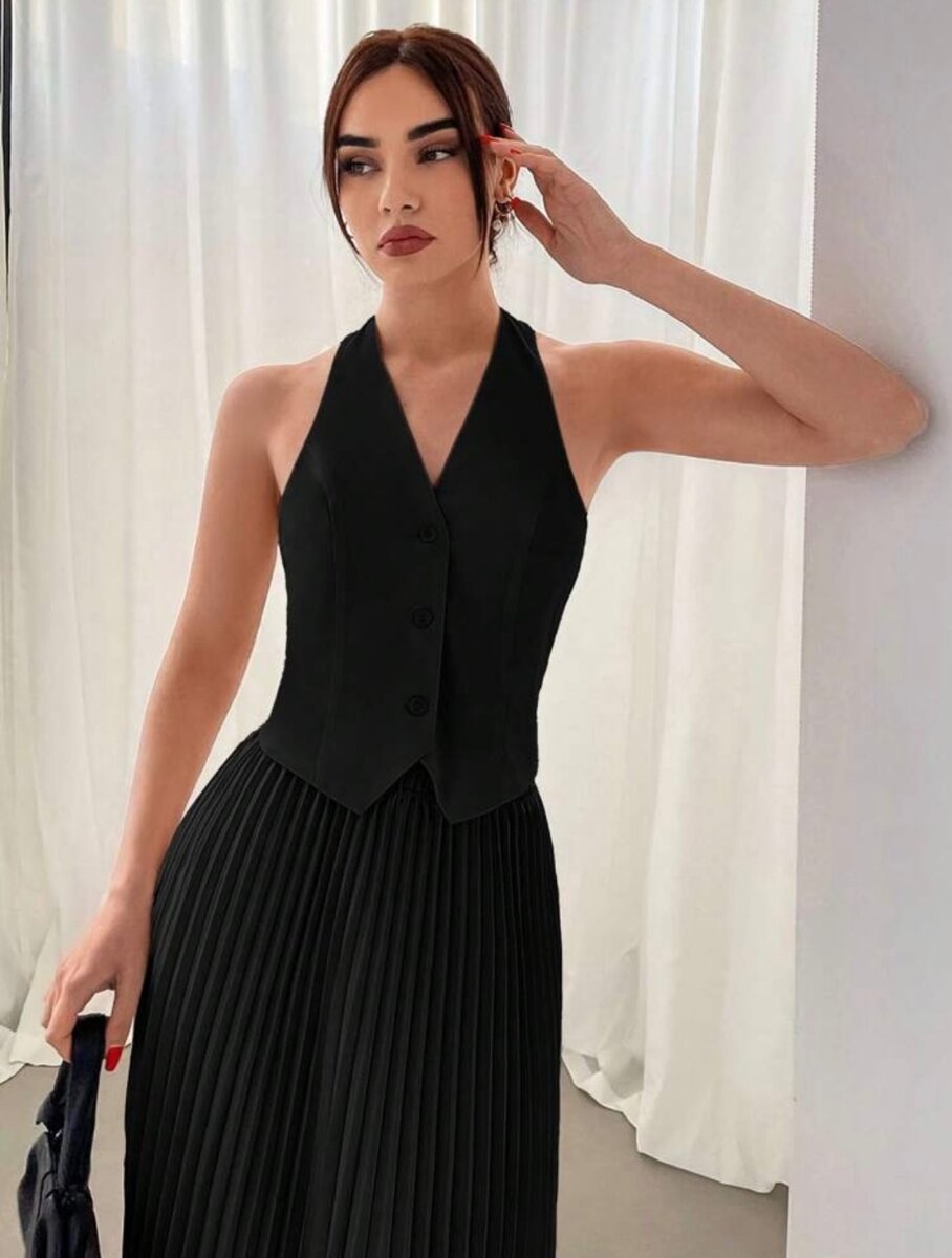 Halter Neck Single Breasted Vest And Pleated Skirt Two Piece