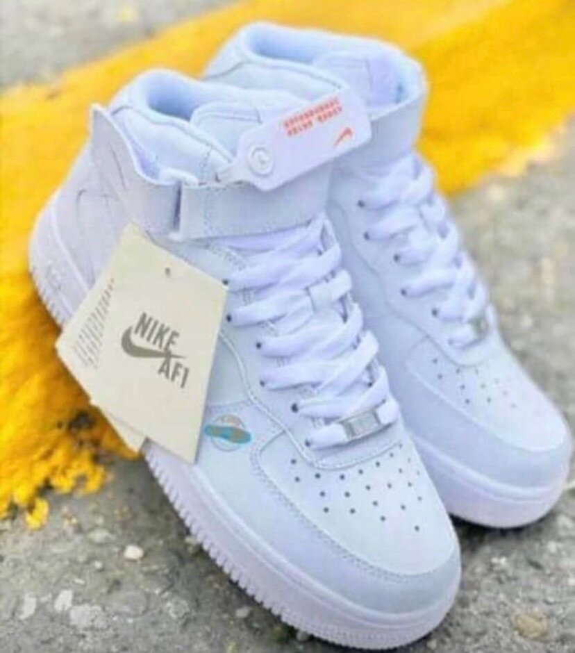 NIKE WHITE AIRFORCE 1